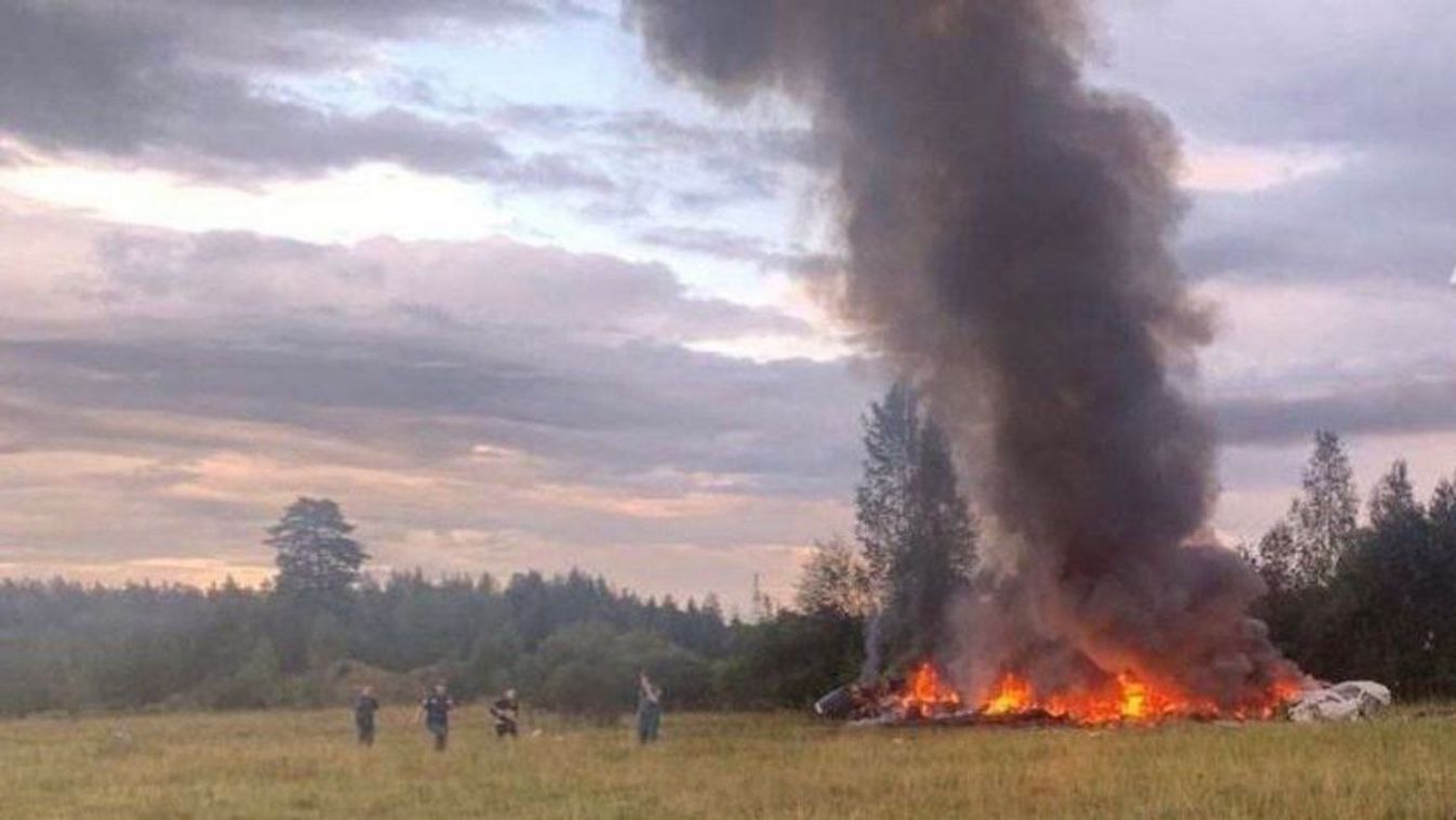 Jevgenyij Prigozsin lezuhant repülőgépének égő roncsai