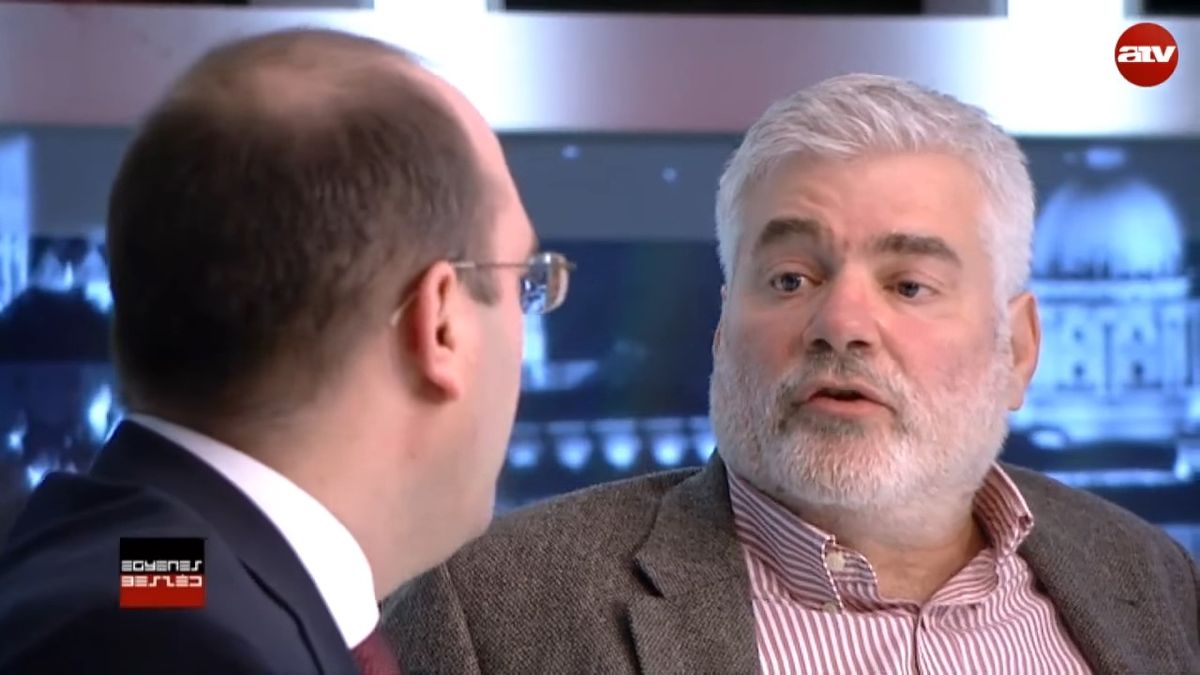 „Örvendezzünk!” – Horn Gábor személyében megérkezett a honi szellemi nehéztüzérség, hogy beavasson minket a nagyvilág rejtelmeibe