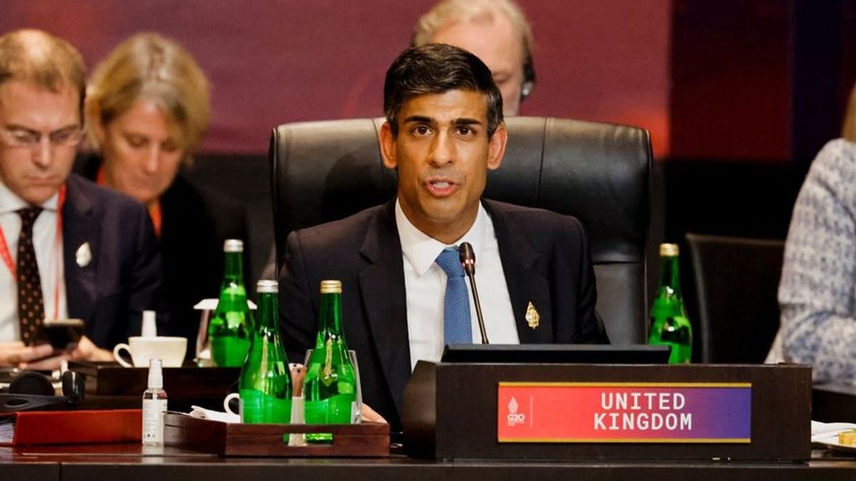 Brit miniszterelnök: Valószínűleg Gázából indított rakéta csapódott az al-Ahli kórházba