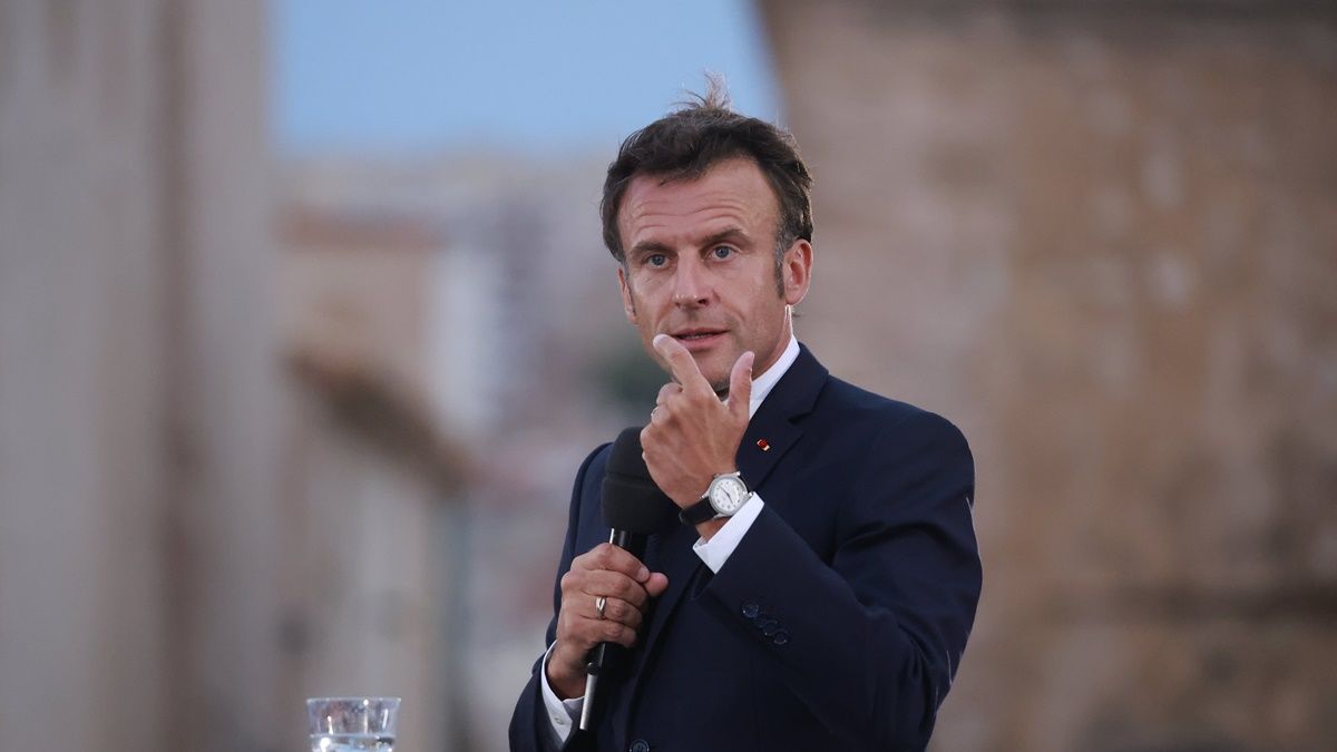 Macron: Franciaország mindent megtesz a francia túszok kiszabadításáért