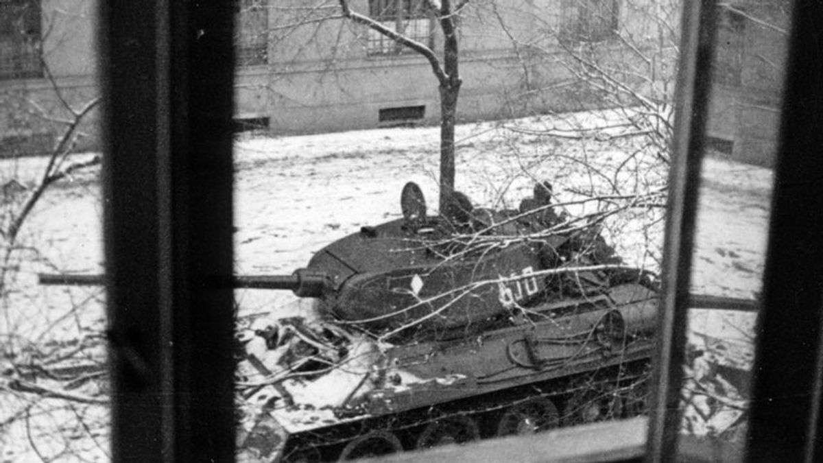 Átlöttyintve a történelem