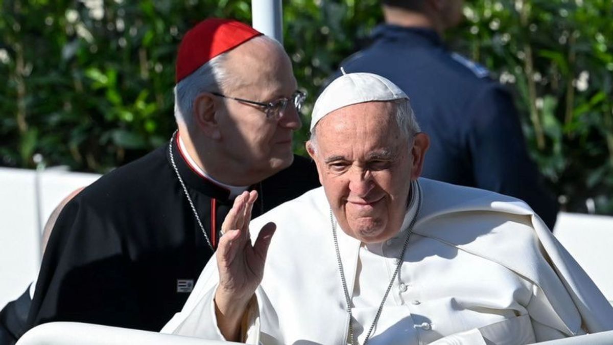 „Azonnal engedjék szabadon a túszokat” – üzente a Hamásznak Ferenc pápa