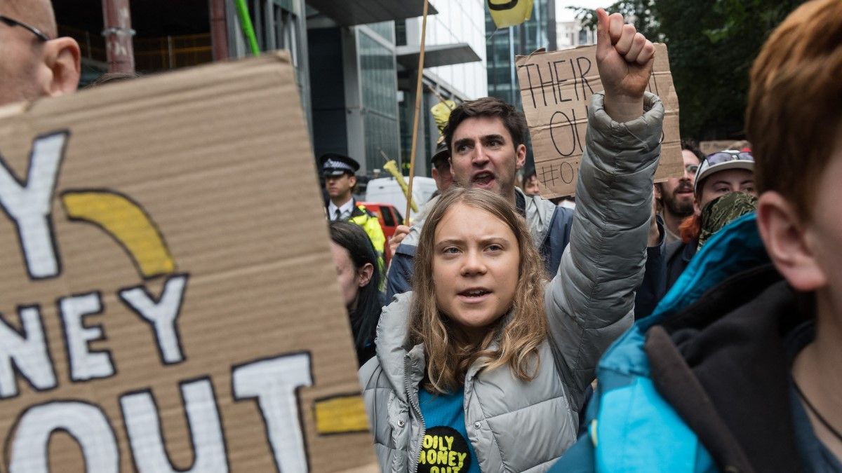 „A Hamász mészárlásának áldozatai a te barátaid is lehettek volna” – visszaszólt Izrael Állam Greta Thunbergnek