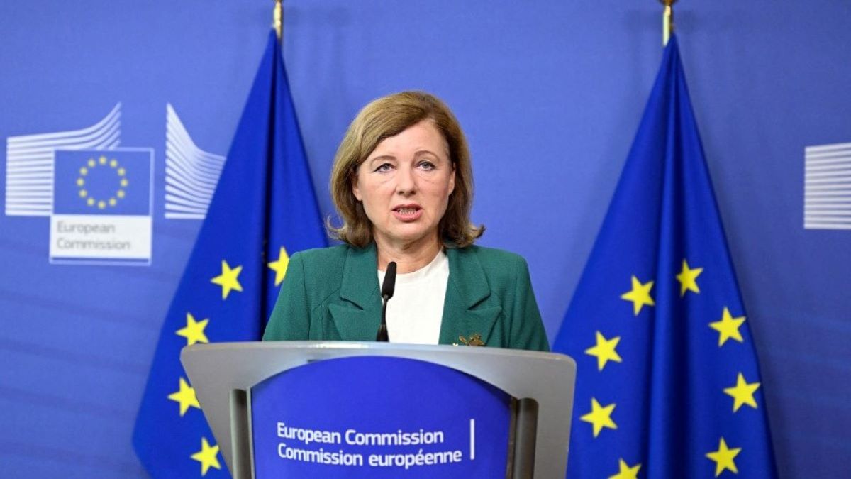 Vera Jourová nehéz szívvel, de elfogadta a szlovákiai parlamenti választások eredményét