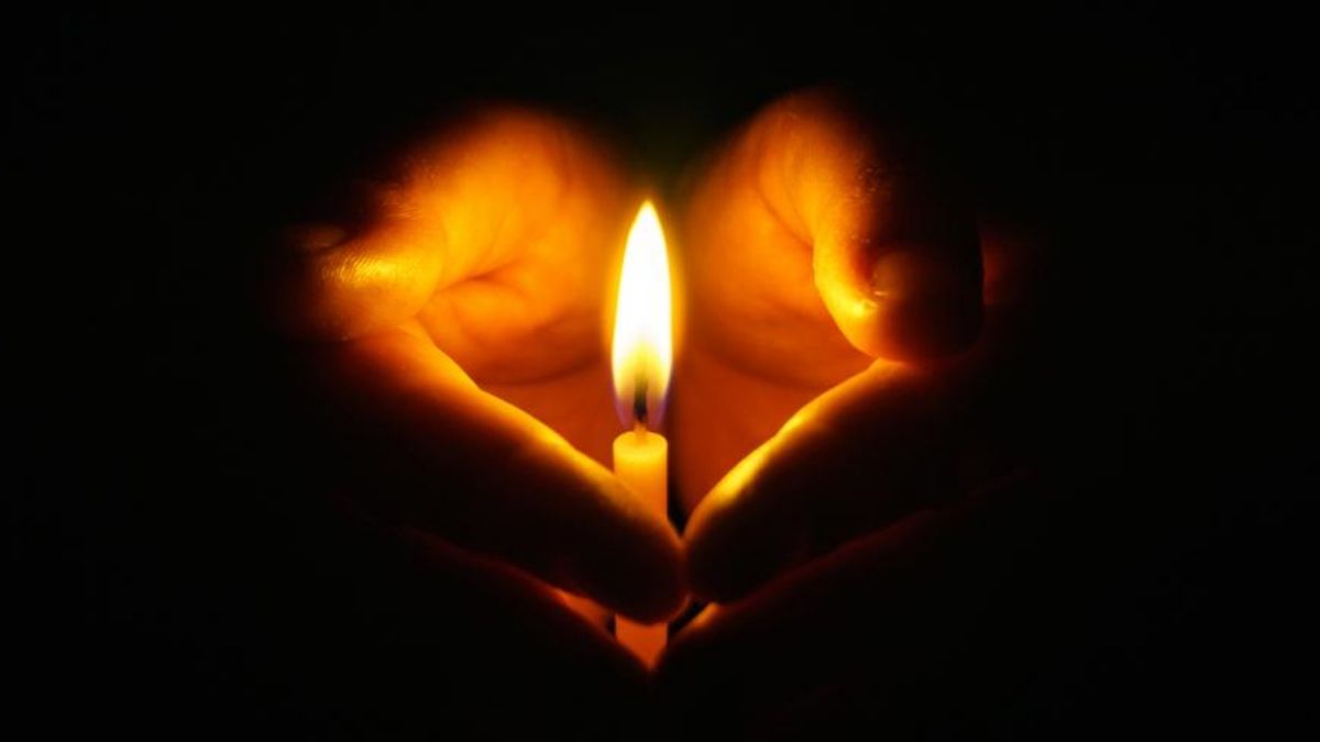 „Sokkoló, hogy ez egy olyan emberrel történt, aki az életből csak a szeretetet ismerte” – így emlékszik volt osztálytársa Bagdy Emőke meggyilkolt fiára