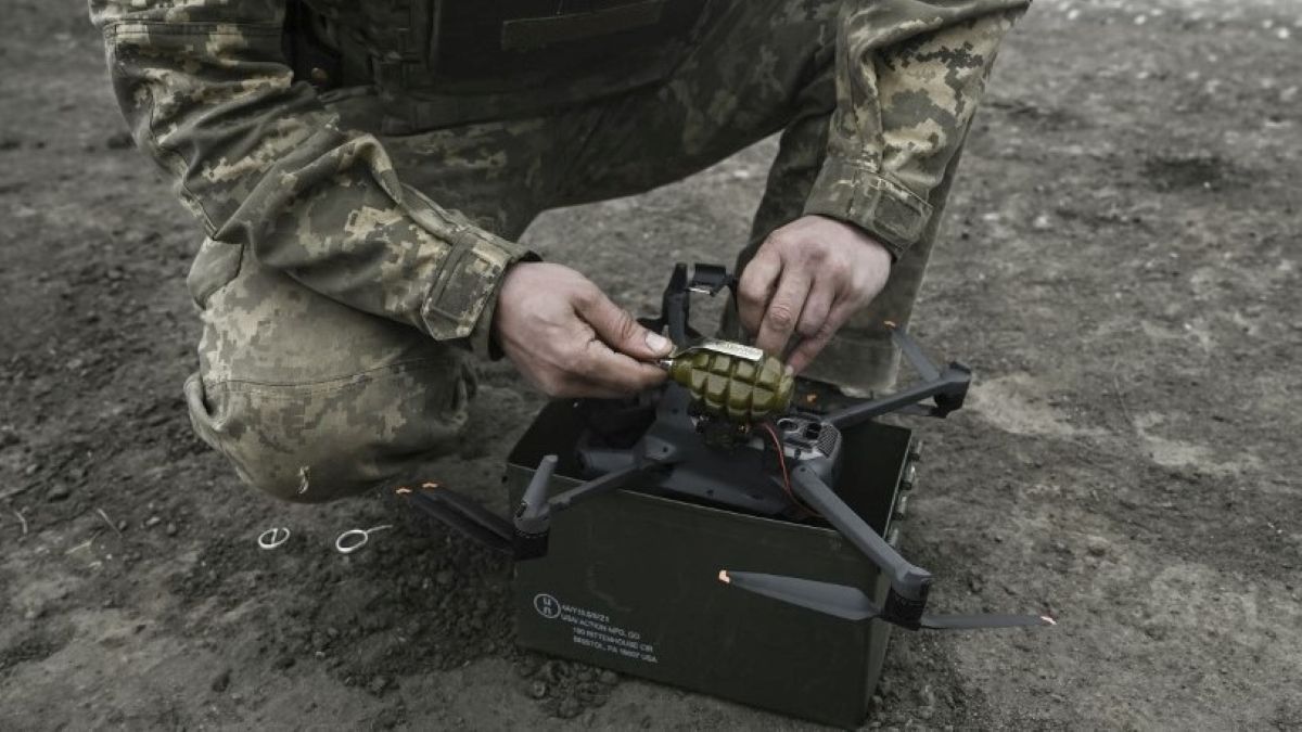 Felrobbant egy kézigránát Erdélyben, kilenc román katona megsérült