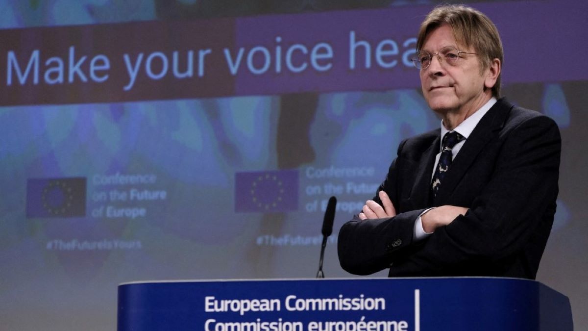 Házhoz jött a pofonért Verhofstadt, Kovács Zoltán reagált