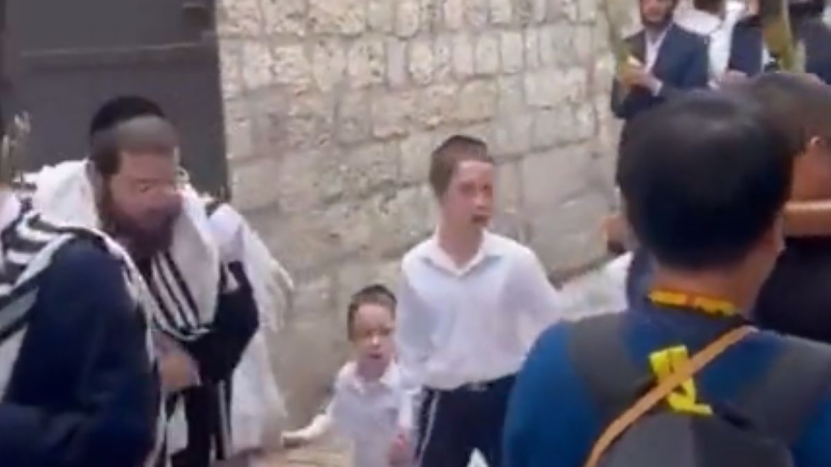 Ultraortodox zsidók köpködtek a keresztények mellett Jeruzsálemben (VIDEÓ)