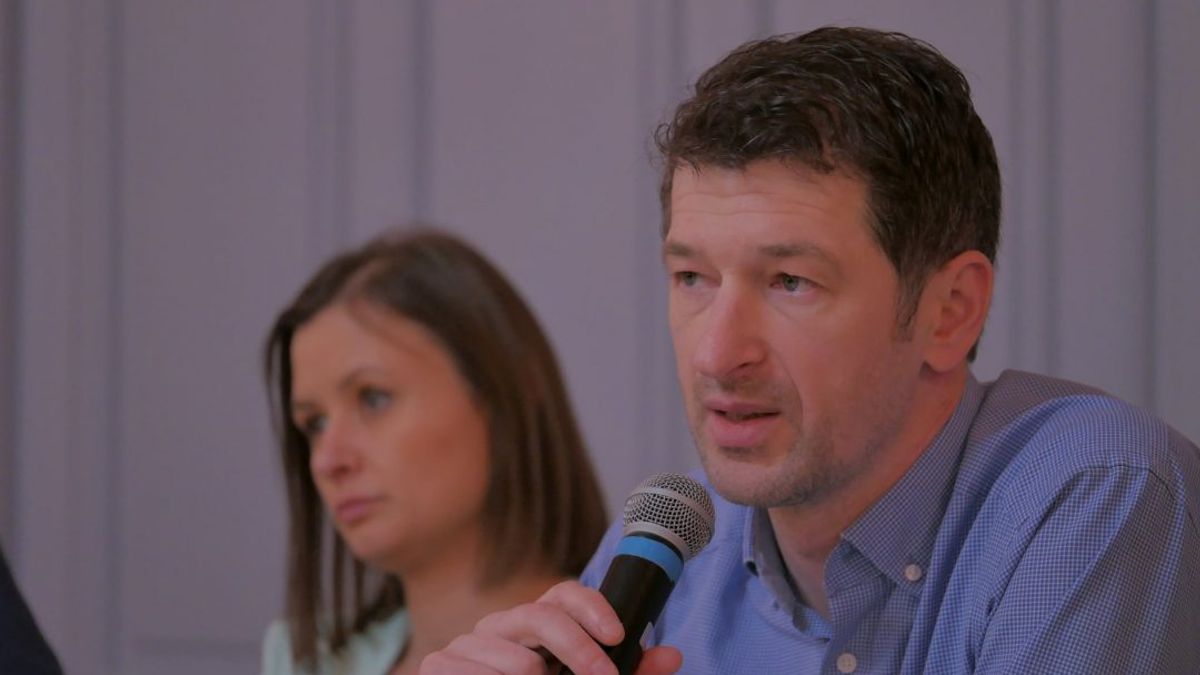 A Mi Hazánk keblére ölelte az oltásellenes laposföldhívőket?