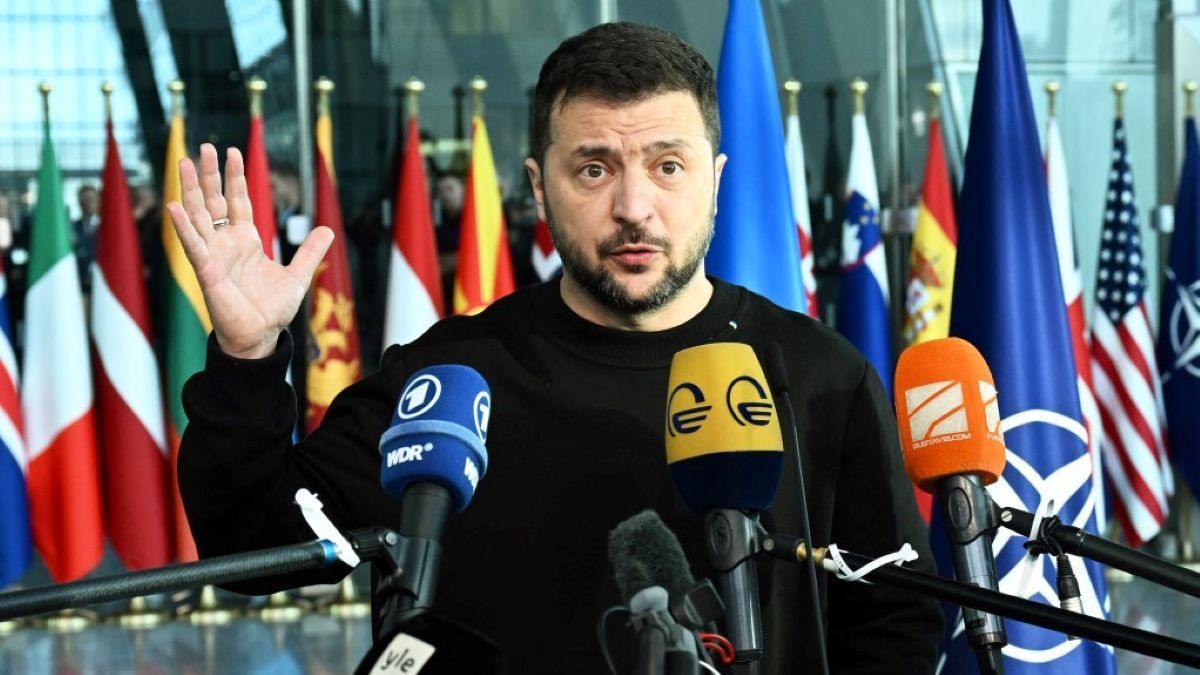 Zelenszkij: az idei télen már nem csak védekezni fogunk, hanem válaszolni