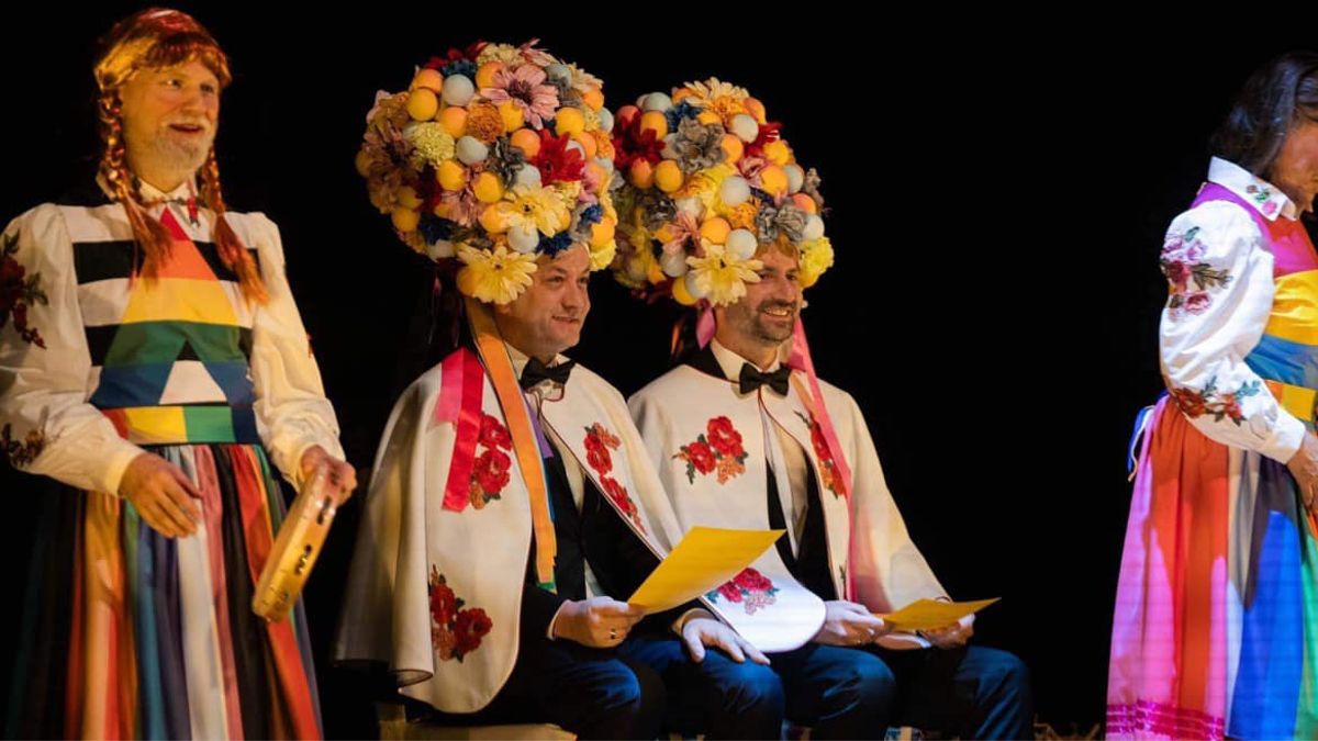 Szimbolikus házasságot kötött két meleg lengyel politikus egy színházban