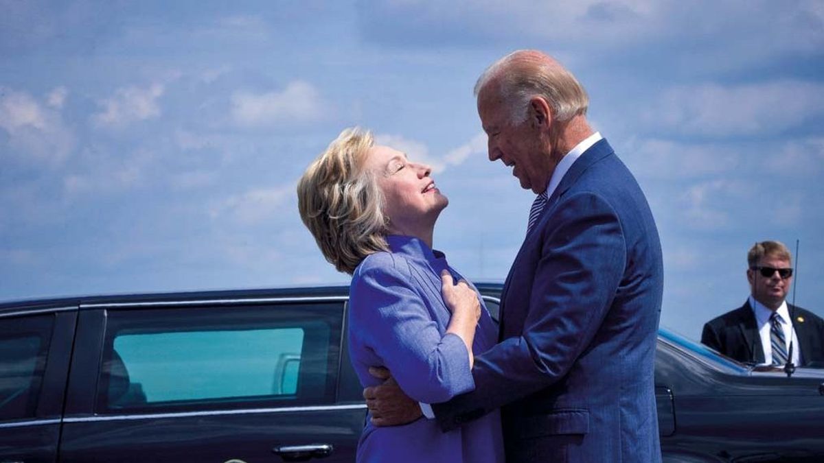 Hillary Clintont keményen kérdőre vonták – jól fel is idegesítette magát (VIDEÓ)