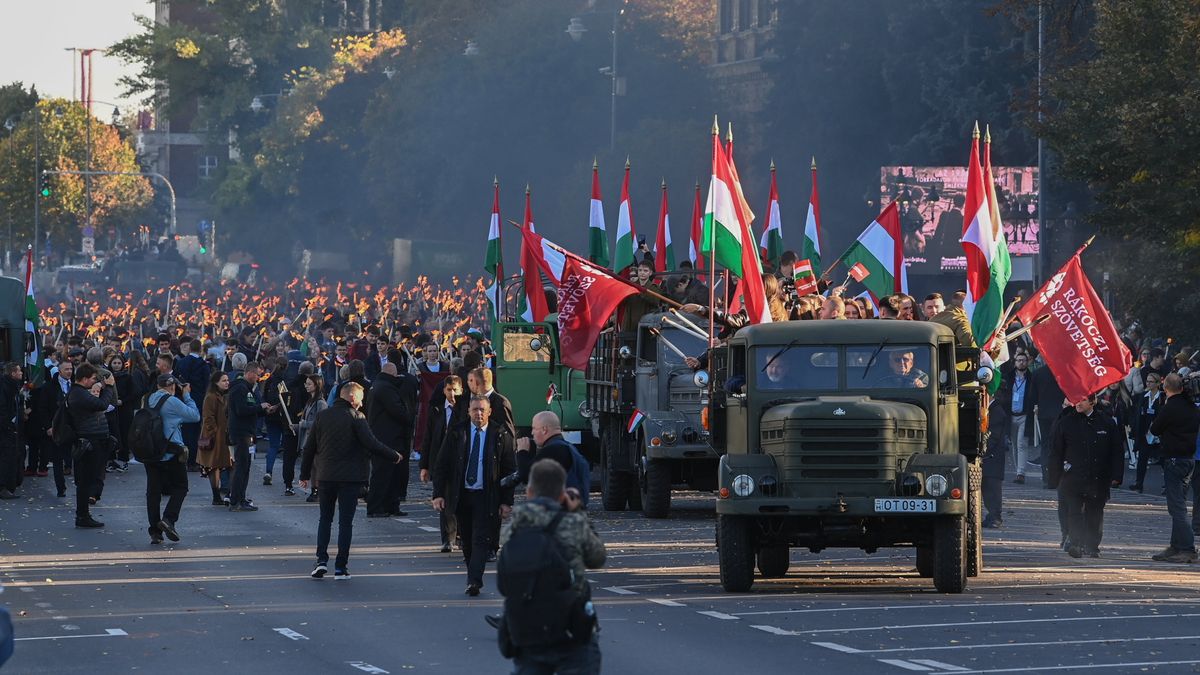 Moszkva nem hátra, hanem előre néz