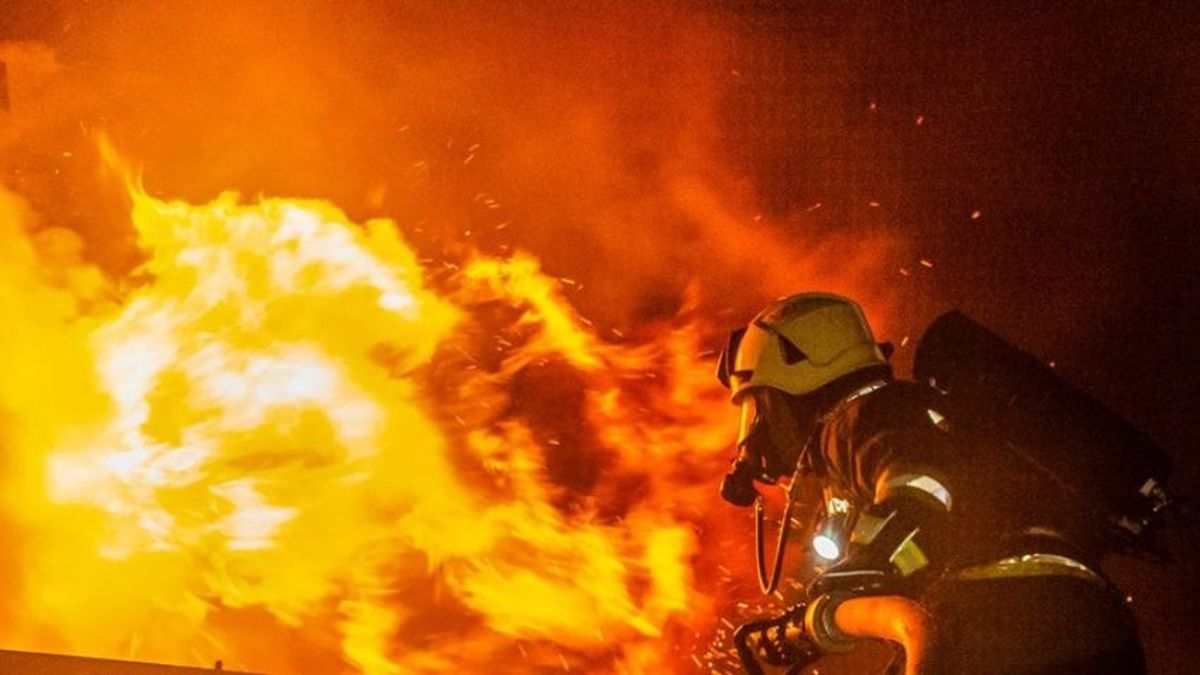 Felgyulladt az éjjel London reptere