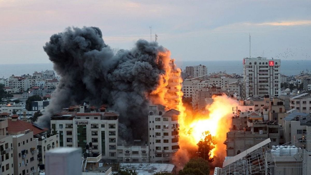 „Örülök, hogy Orbanisztánban élek” – így reagáltak a véleményvezérek az izraeli elleni terrortámadásra – Mandiner