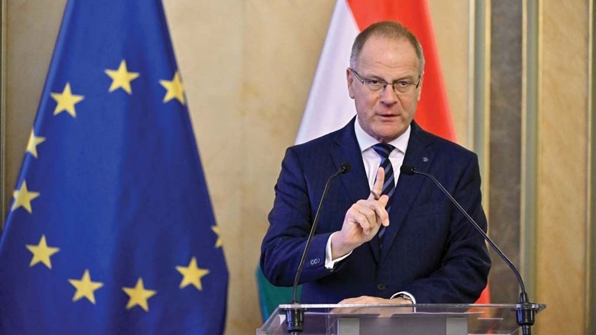 Navracsics Tibor: Nem lehet a Balatonból Florida, meg kell tartani a lakóhely jellegét