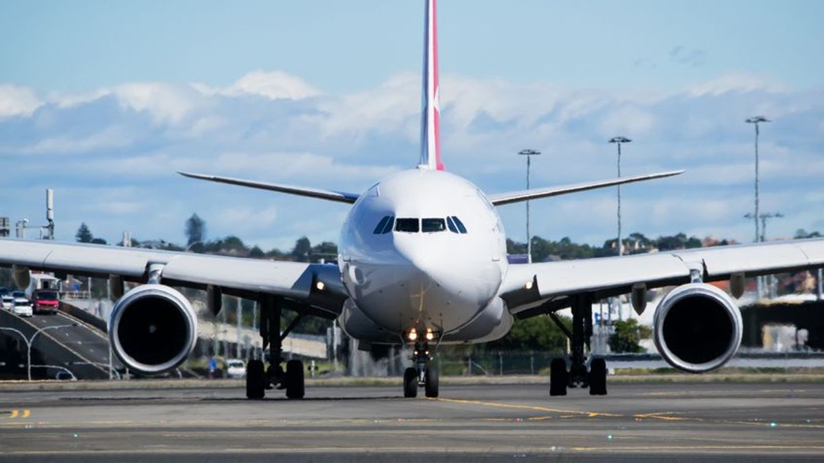 Bombariadó miatt több francia repteret is ki kellett üríteni