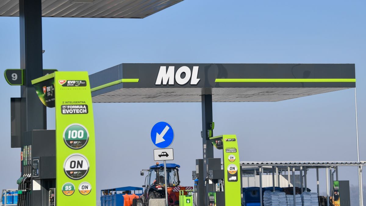 Zuhanópályára kerültek az üzemanyagárak