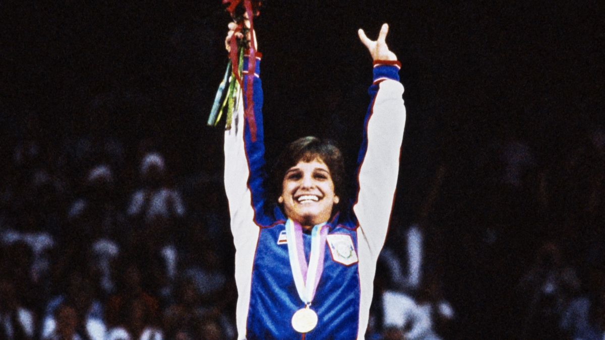 Lélegeztető gépen van Amerika első tornász olimpiai bajnoka, Mary Lou Retton – lánya imáért és pénzért könyörög