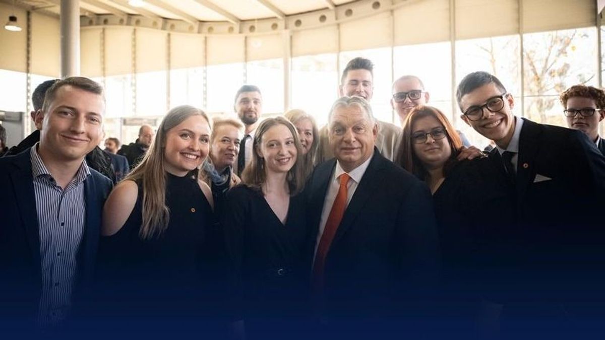 Ezzel a képpel jelentkezett be Orbán Viktor a Fidesz-kongresszusról