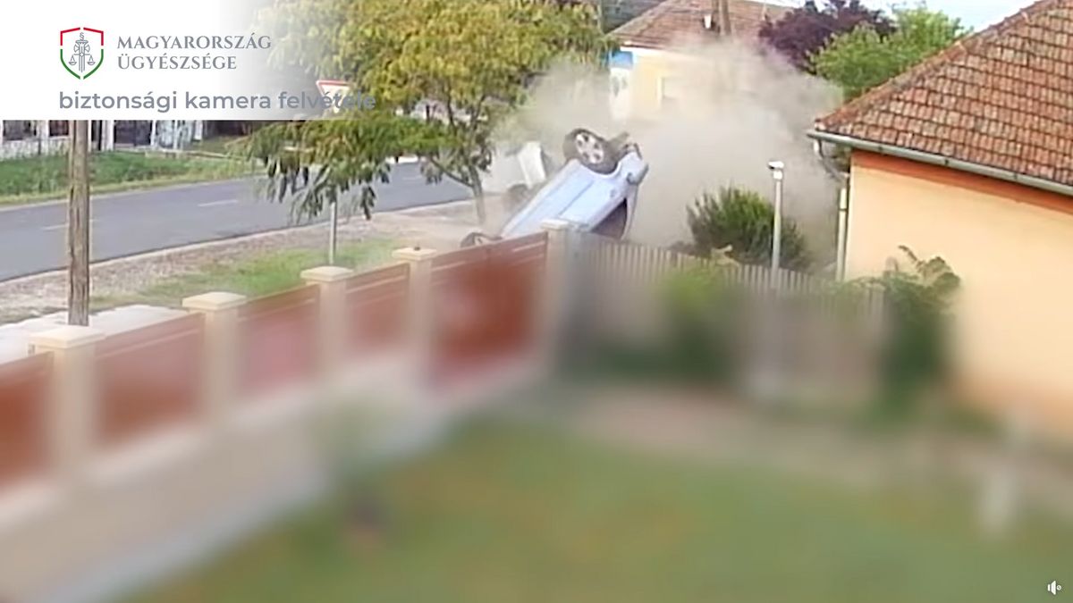 Világát sem tudta: padlógázzal hajtott keresztül a kerítésen, majd az oldalára borult az autójával (VIDEÓ)
