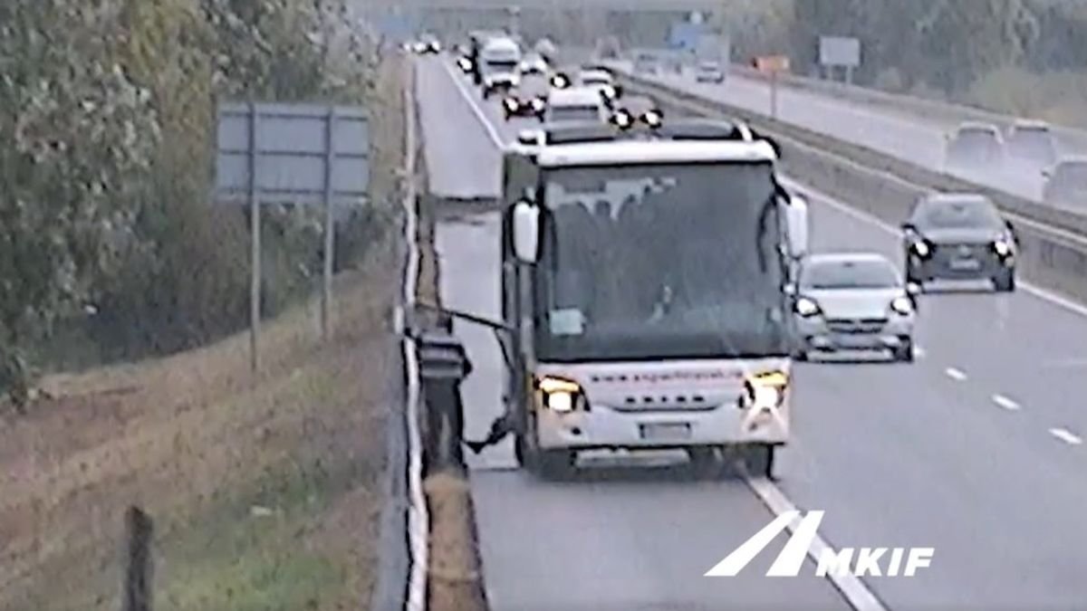 Megmenekült a busz a tragédiától, majd előkerült valaki a csomagtérből (VIDEÓ)