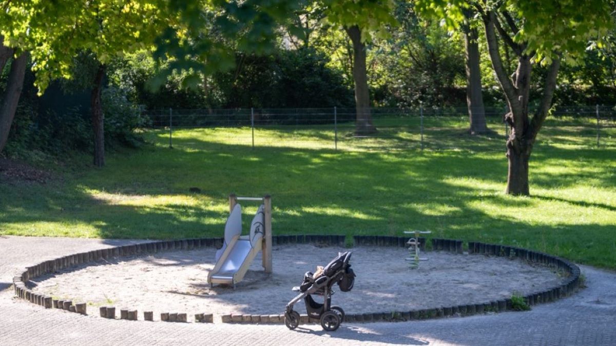 A Hamász terroristái szintet léptek: babakocsikba rejtik a fegyvereiket