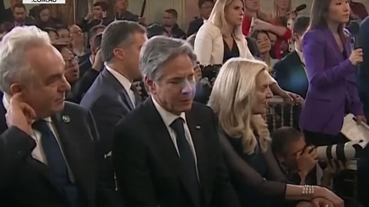 Kiült a fájdalom Antony Blinken arcára, miközben Biden beszédét hallgatta