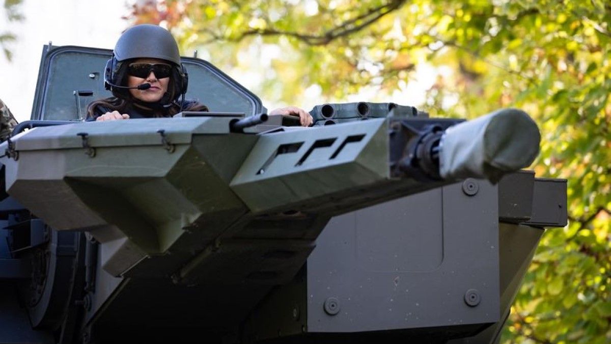 Hiúzba pattant a köztársasági elnök (VIDEÓ)