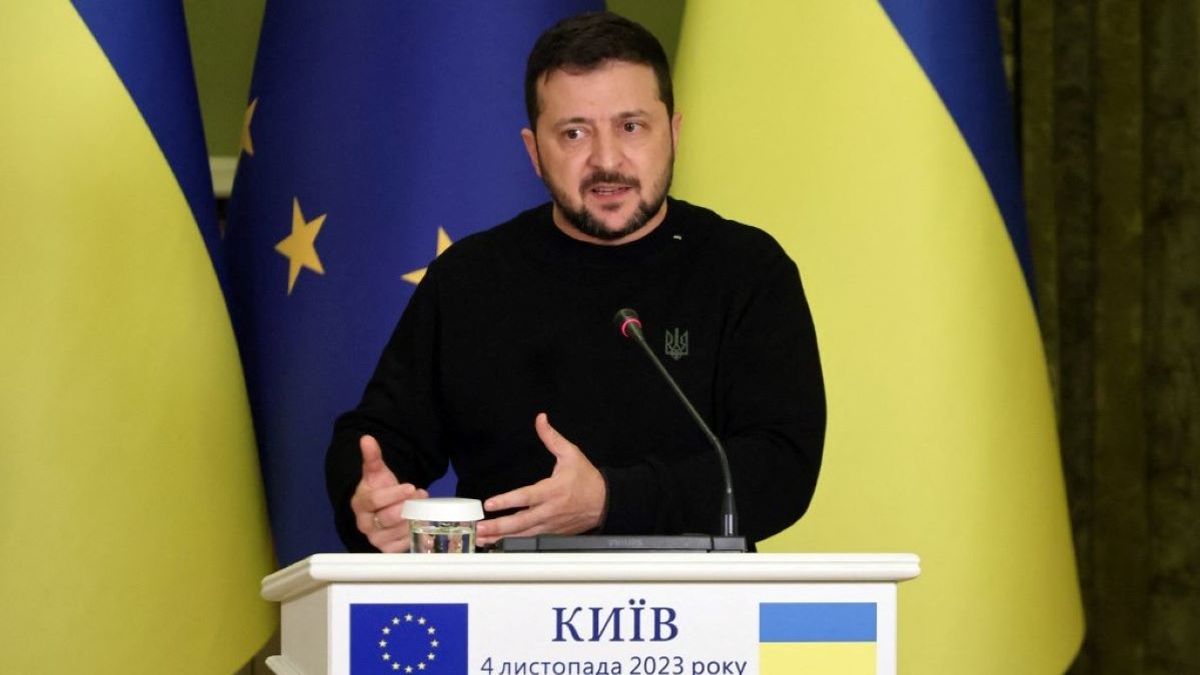 Zelenszkij tajtékzik, amiért Ukrajna kevesebb lőszert kap az izraeli háború kitörése óta