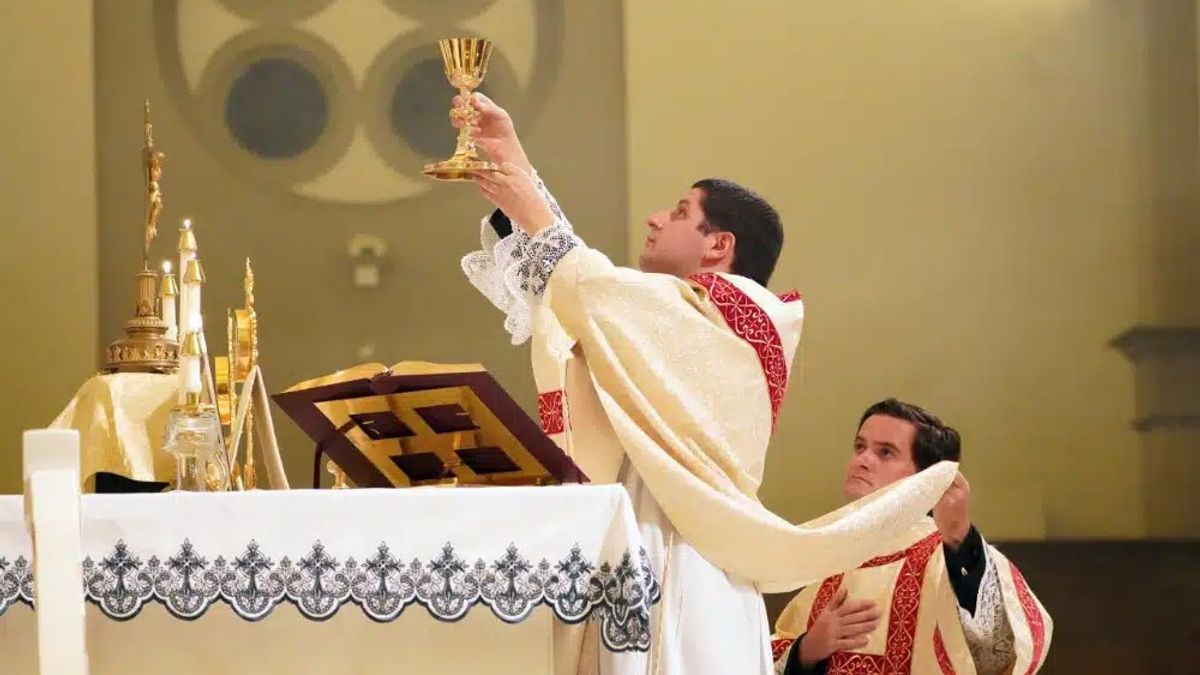 Izgalmas dolgok derültek ki az amerikai papokról, nagy a különbség idősek és fiatalok közt, mutatjuk, miben!