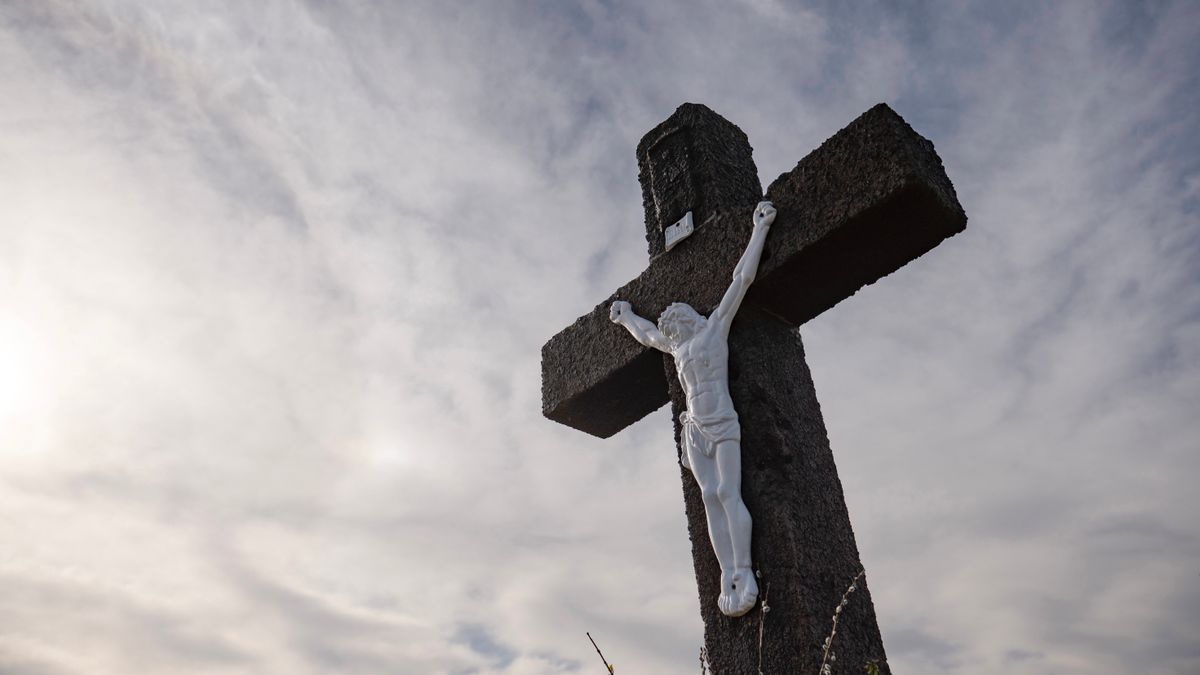 Döntött az uniós bíróság: közigazgatási szervek ezentúl megtilthatják a vallási jelképek munkahelyi viselését