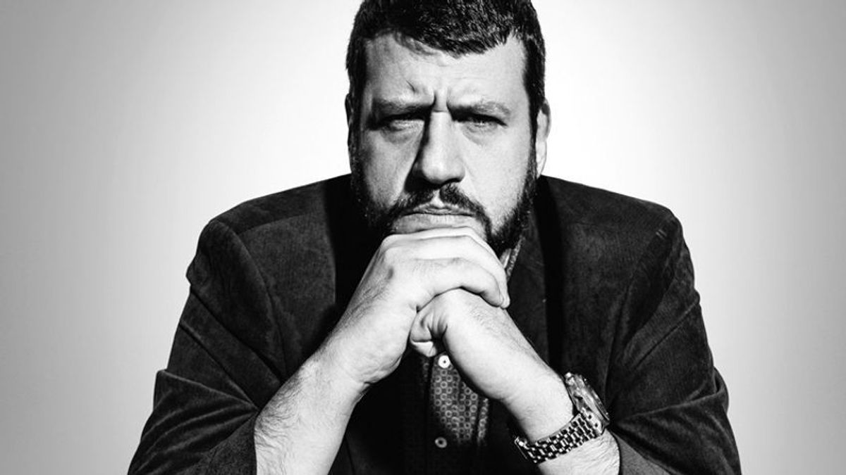 „Csatorna szennyében gázolunk mi mind, ám van köztünk olyan, ki a csillagokba néz”