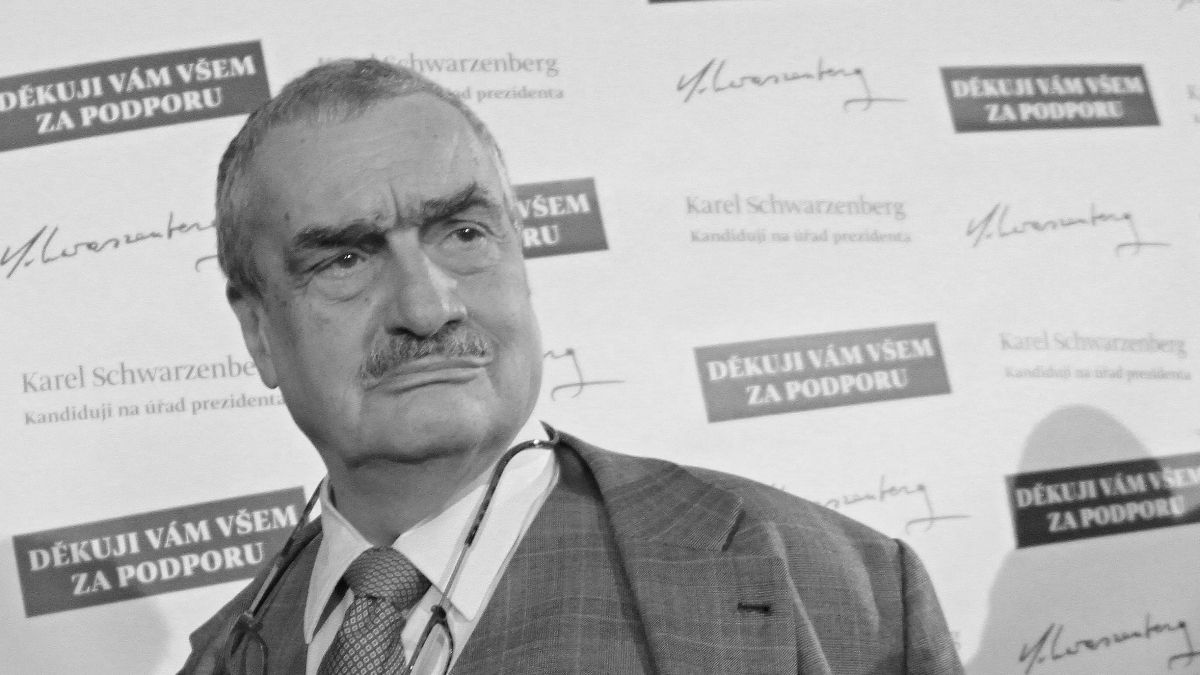 Elhunyt Karel Schwarzenberg, a cseh rendszerváltás megkerülhetetlen alakja