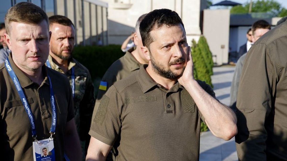 Kitálalt Zelenszkij ukrán riválisa: Konfliktus van az ukrán elnök és a hadsereg között