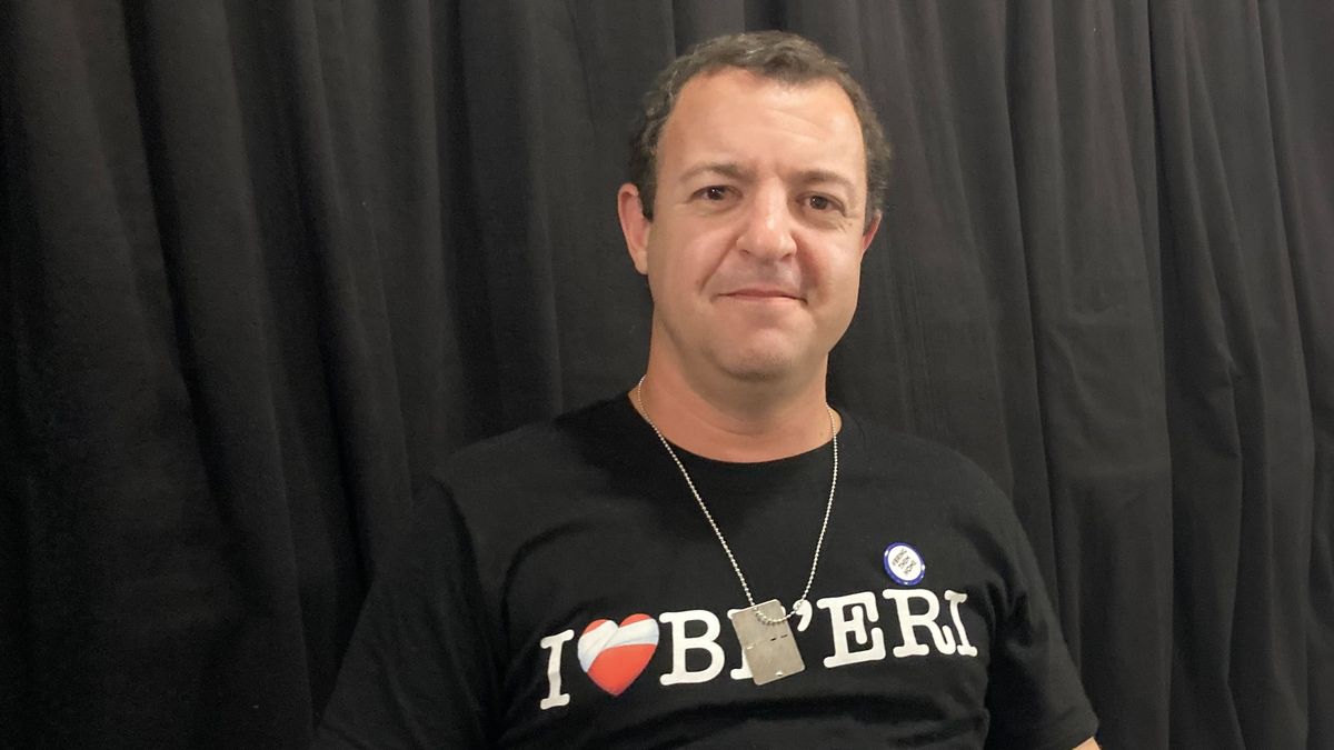 „Tudtuk, hogy a terroristák bejöttek a házunkba” – a Hamász-terror túlélője a Mandinernek