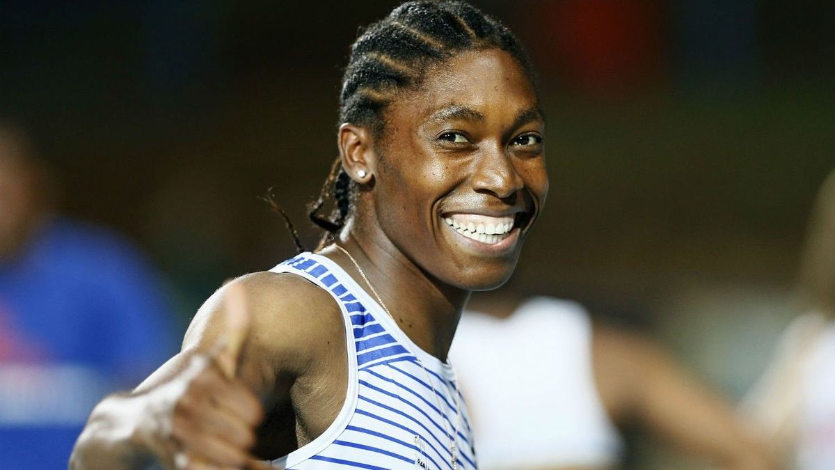 Caster Semenya belső herékkel és méh nélkül is nagyon-nagyon „büszke nő” – de azért, biztos ami biztos, felesége van