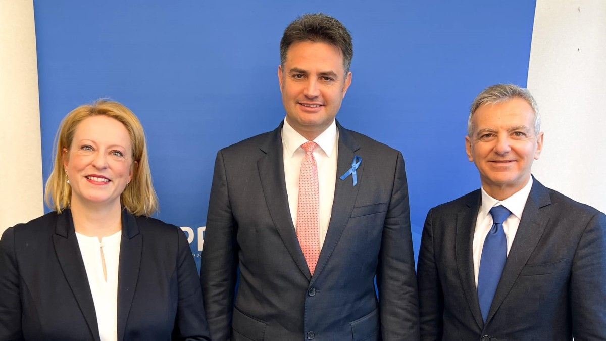 Márki-Zay Péterék jelentkeznek az Európai Néppártba