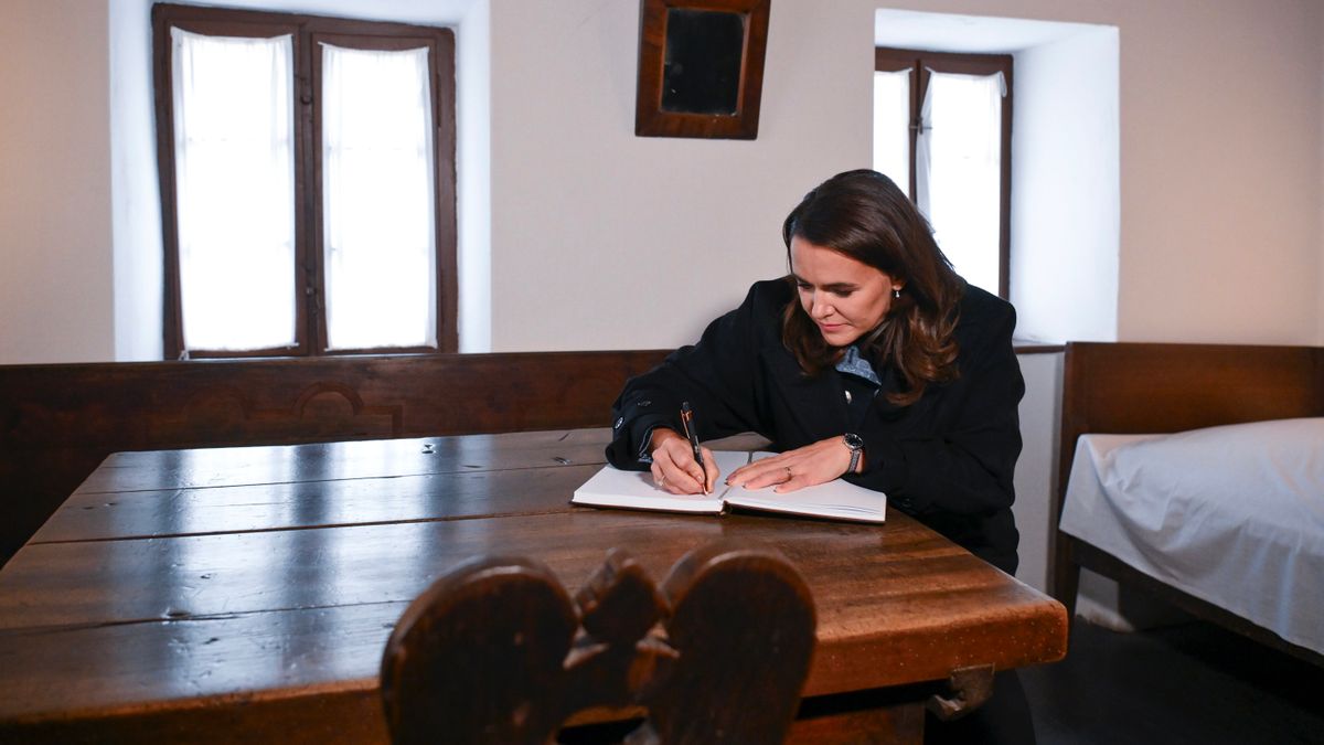 A szlovén újságíró elkezdte sértegetni Novák Katalint