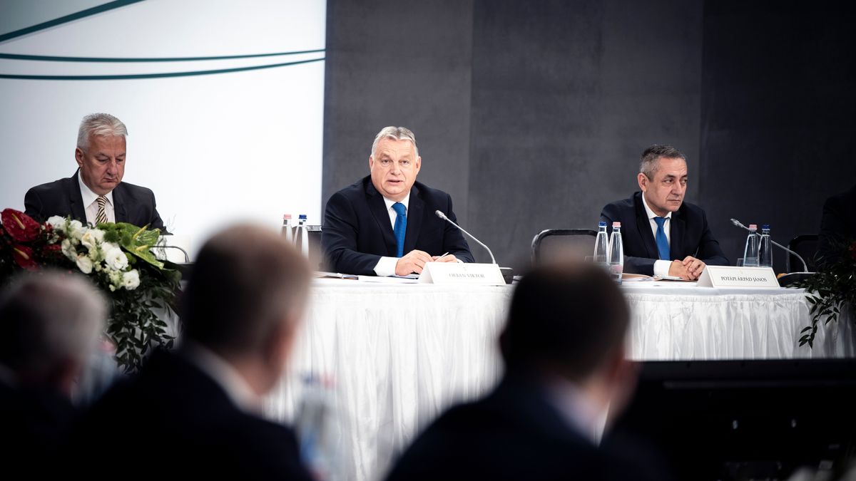 Orbán Viktor: Ma olyan harcokat kell vívni az EU-val, amelyek nem segítik Magyarország fejlődését!