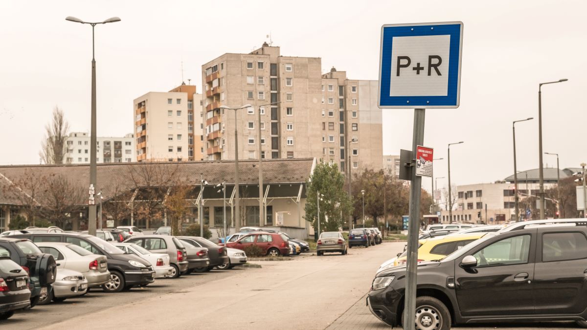 Karácsonyi ajándék? Szerdán újabb pofont kaptak a fővárosi autósok!