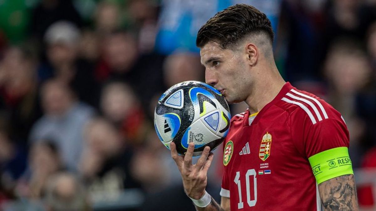 Így érkeztek meg Szoboszlaiék a szófiai stadionba (VIDEÓ)