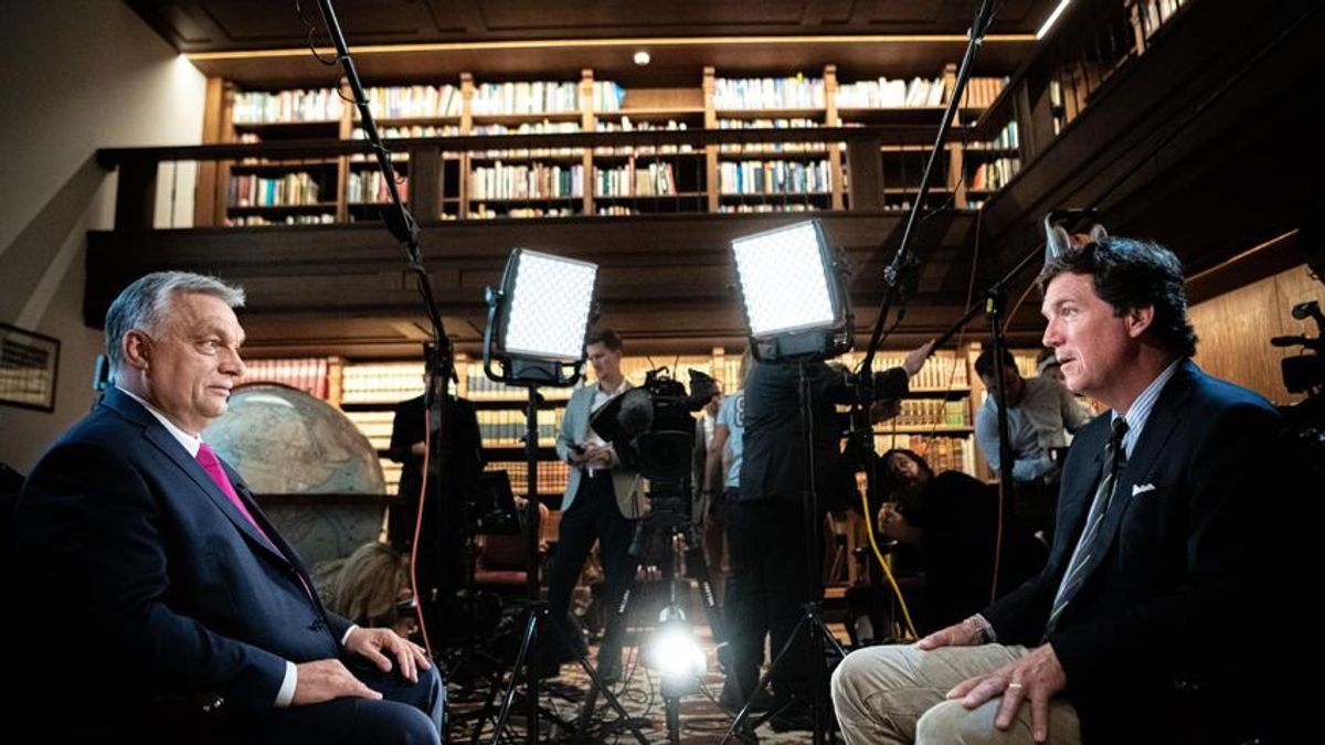 Teret hódított Tucker Carlson Orbán Viktorral készített interjúja a spanyol és portugál sajtóban