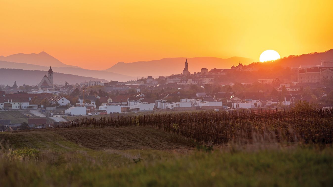 Panaoramic,Sunset,View,Of,Eisenstadt,,Burgenland,In,Austria,During,Golden