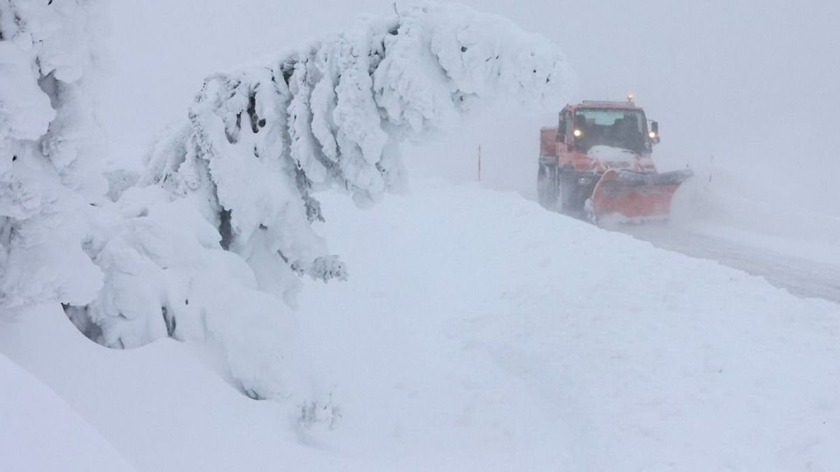 Kiadták a piros riasztást: jön a brutális ónos eső!