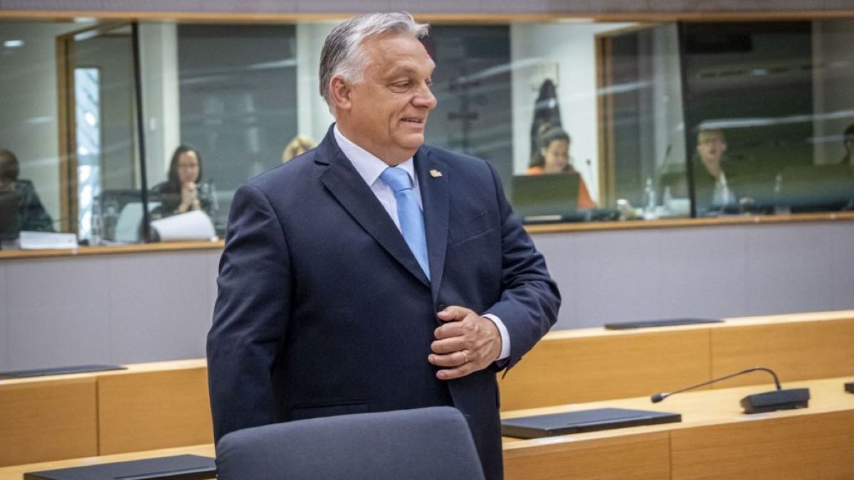 The New York Times: Összeesküvés-elmélettel riogat Orbán Viktor