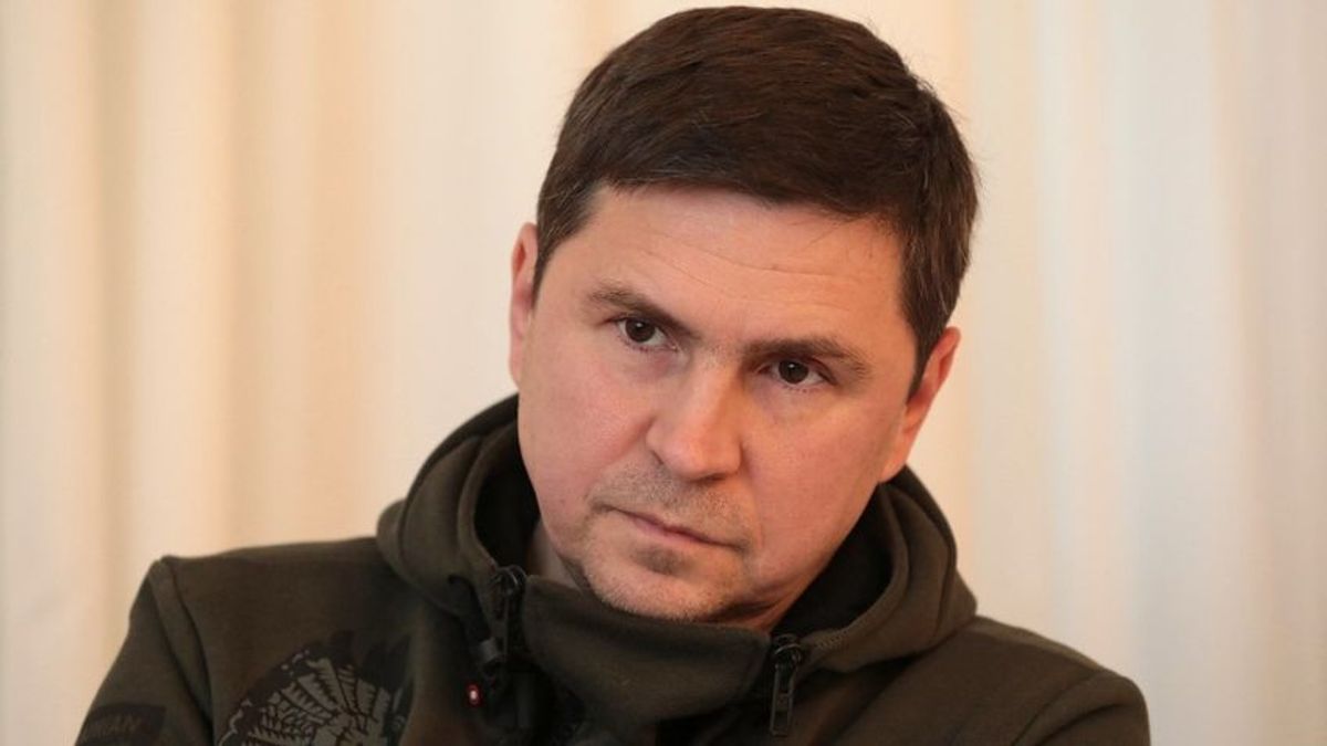 Podoljak szerint ha le akarjuk győzni a Hamászt, Iránt, és még Észak-Koreát is, akkor Oroszországot kell legyőzni