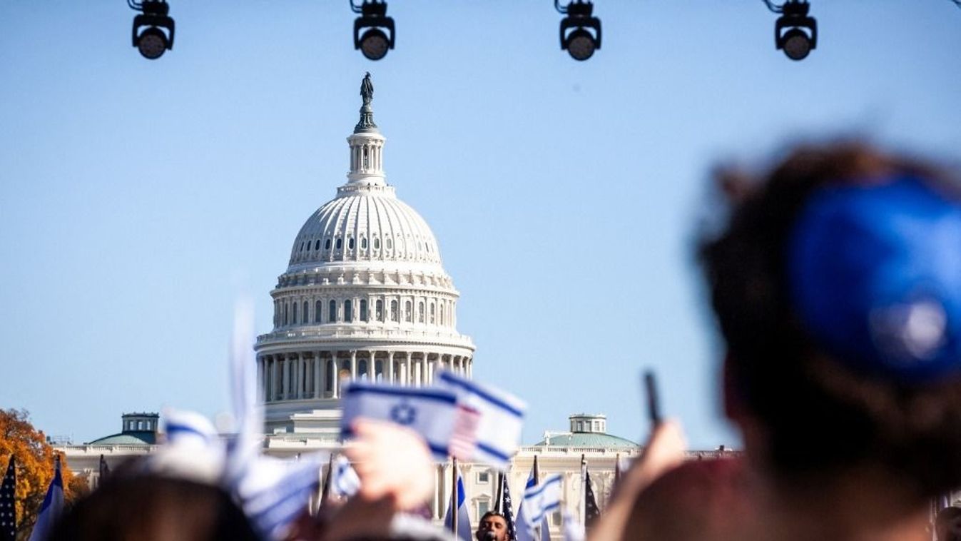 Tens of thousands rally for Israel on the National Mall