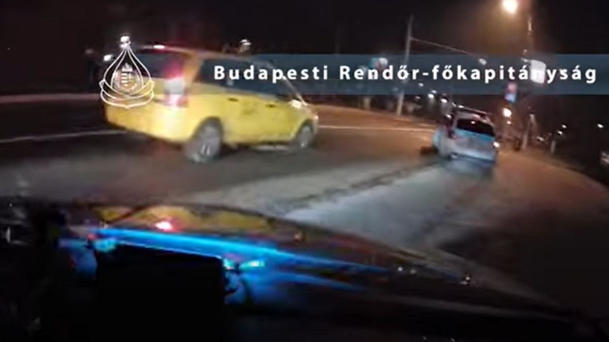 Ilyet eddig csak filmekben láttunk: padlógázos autósüldözés Budapesten (VIDEÓ)