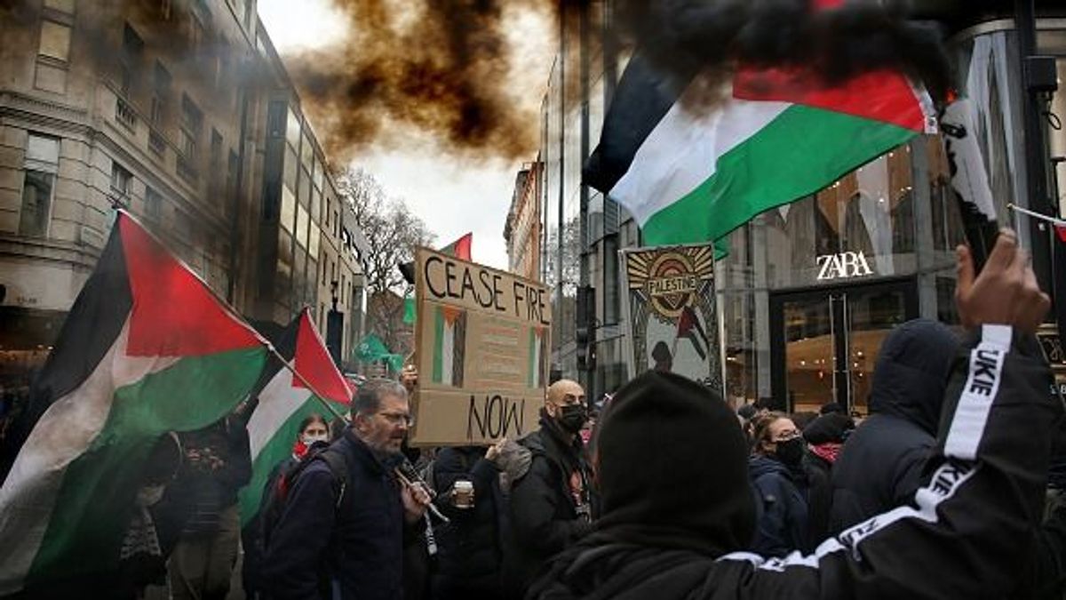 A H&M, a Zara és Starbucks üzletek is palesztinpárti tüntetők célkeresztjébe kerültek
